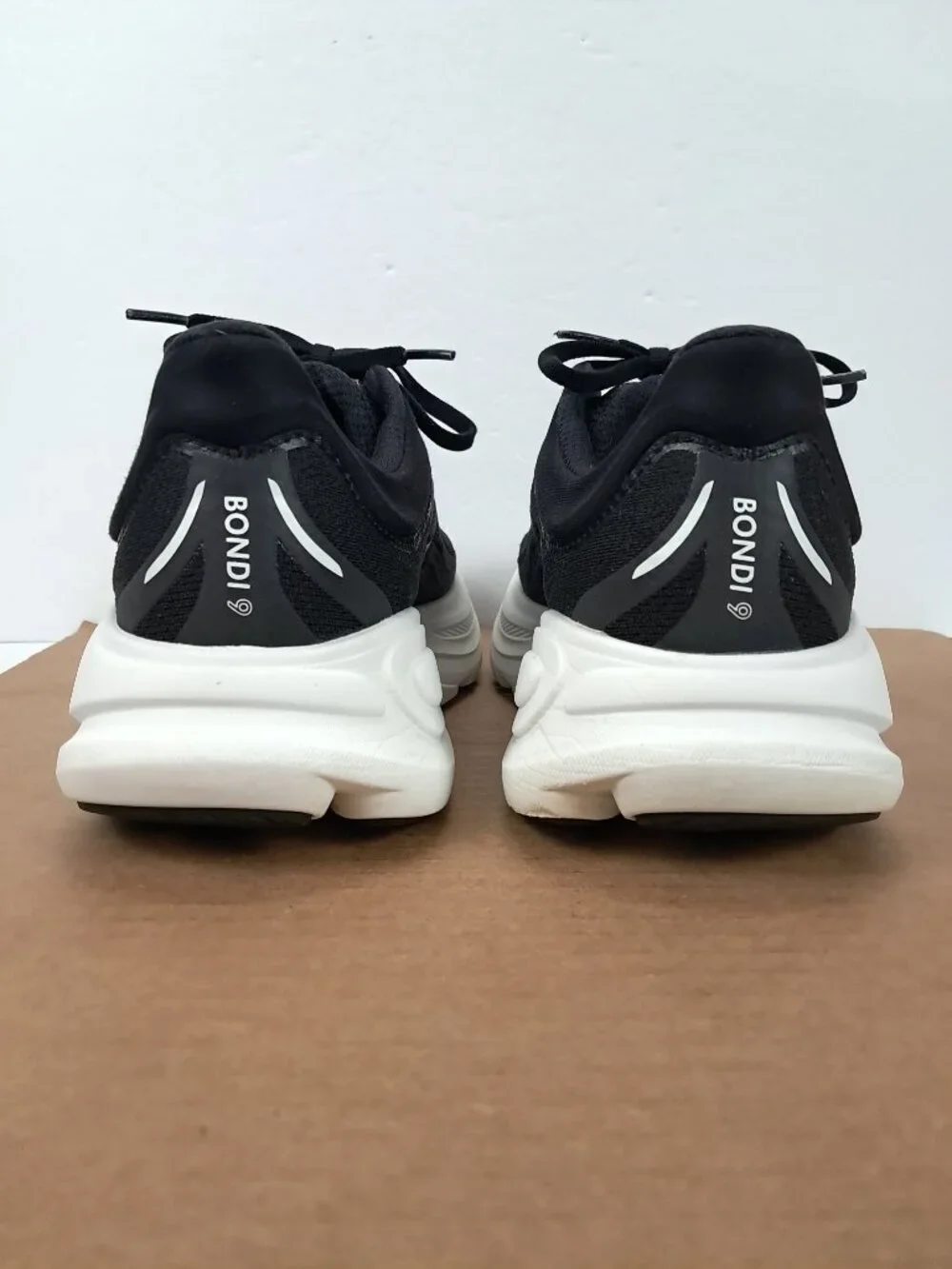 Hoka Bondi 9 Shoes Men 8.5 D Black White Athletic Running Sneakers 1162011 BWHT